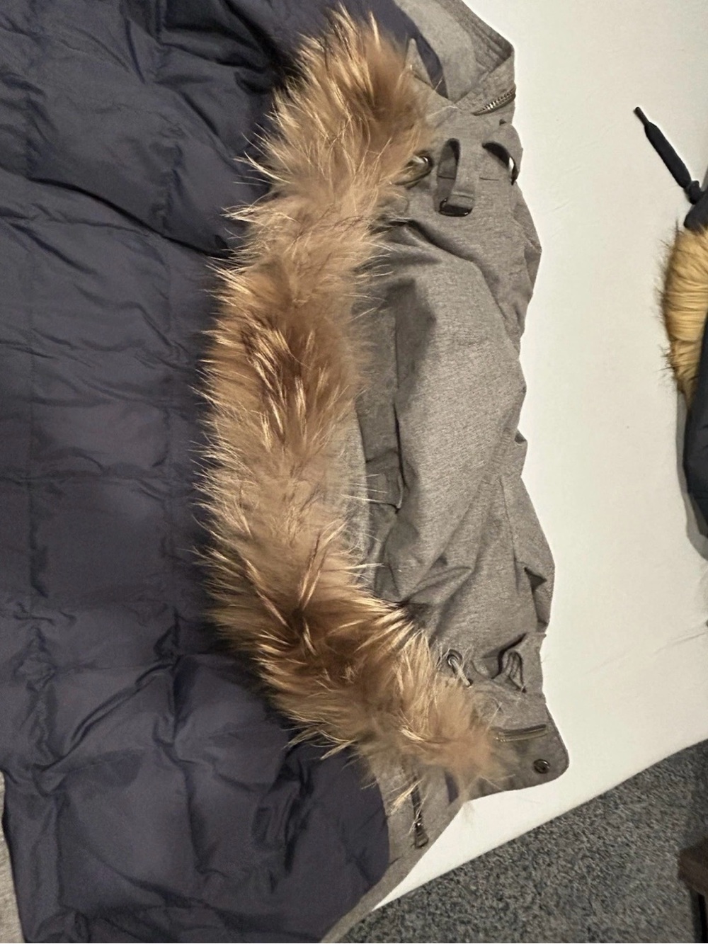 Men’s M Black Brown 1826 Grey Winter Parka - Raccoon Fur Hood - Great Condition - Picture 6 of 6